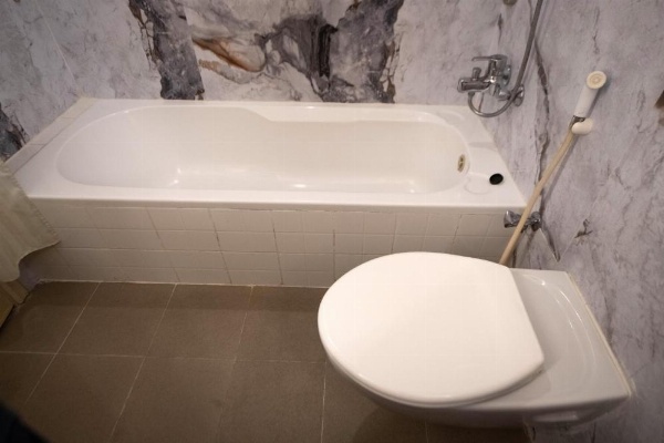 Ramee Guestline Hotel image 10