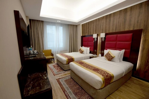 Ramee Guestline Hotel image 27
