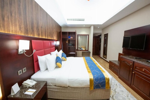 Ramee Guestline Hotel image 30