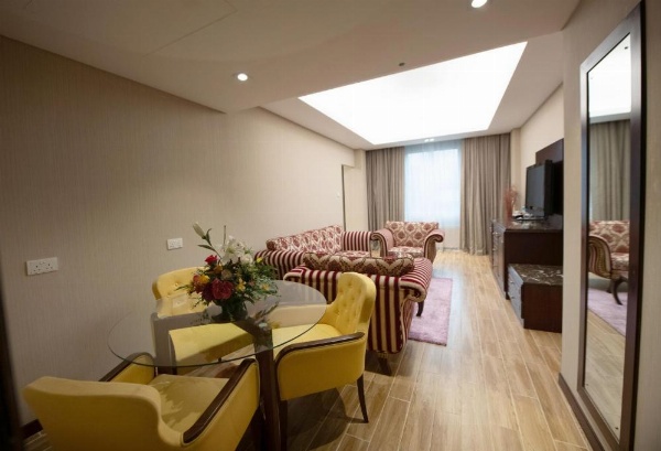 Ramee Guestline Hotel image 33