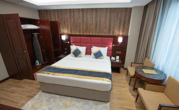 Ramee Guestline Hotel image 8